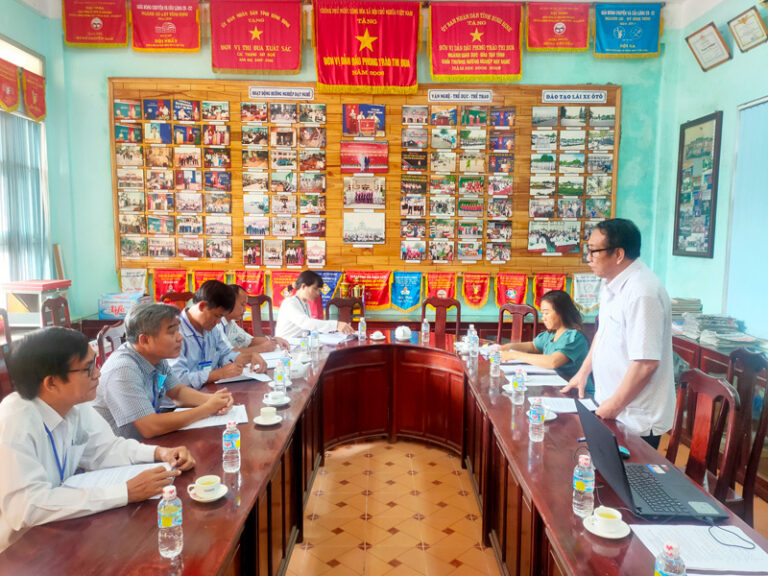 Tổ liên ngành kiểm tra, đánh giá hiệu quả hoạt động của Trung tâm GDNN – GDTX huyện Tây Sơn