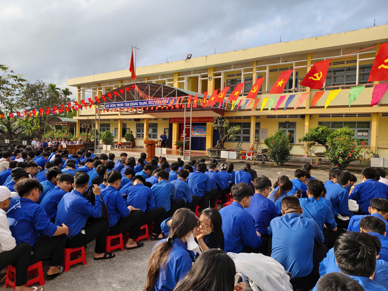 Mít tinh chào mừng ngày thành lập đoàn TNCS HCM 26/3