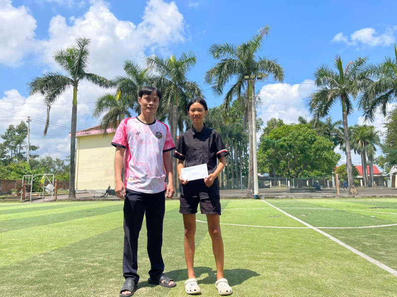 Các thí sinh đạt giải môn nhảy bao bố